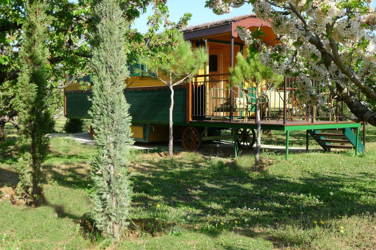 Les Piegonnaises - 2 Roulottes Piégon Exterior foto